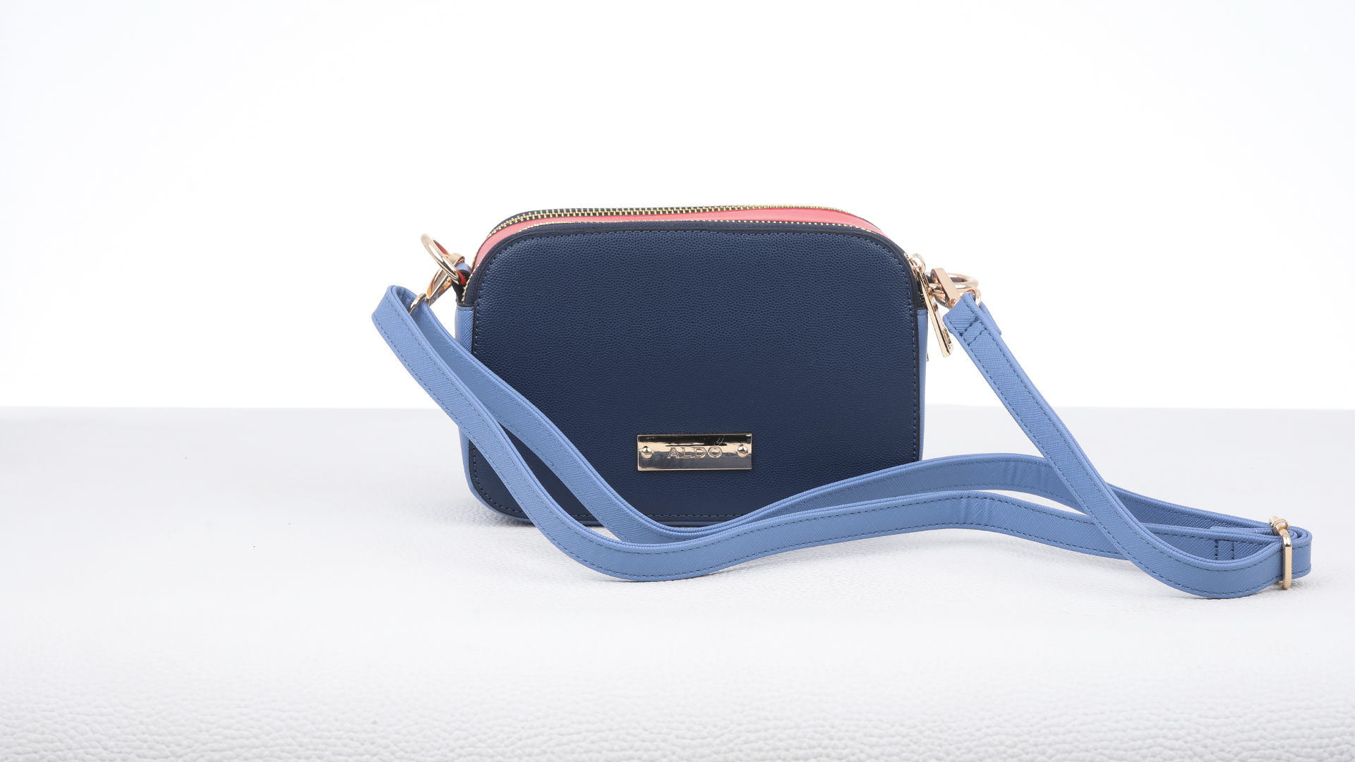 Rideout Colorblock Camera Bag women slingbag